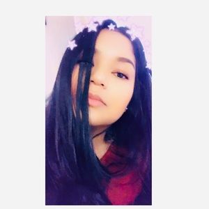 Meet your Posher, Alejandra